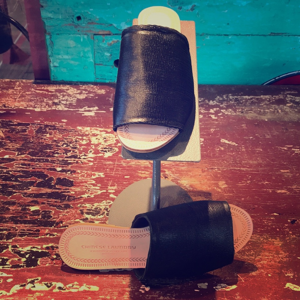 Kristen Cavallari leather slide, made in Italy.